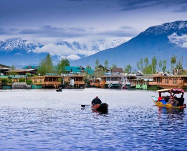 Kashmir dal lake